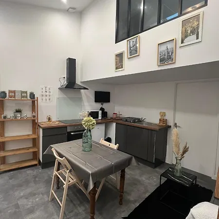 Petite Maison De Avec Mezzanine Ruelle-sur-Touvre