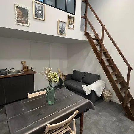 Semesterbostad Petite Maison De Avec Mezzanine
